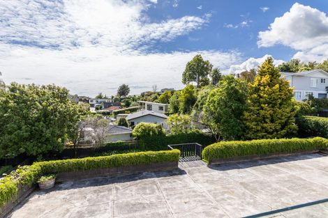 Photo of property in 9 Busby Hill, Havelock North, 4130