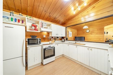 Photo of property in 135 Plateau Road, Te Marua, Upper Hutt, 5018