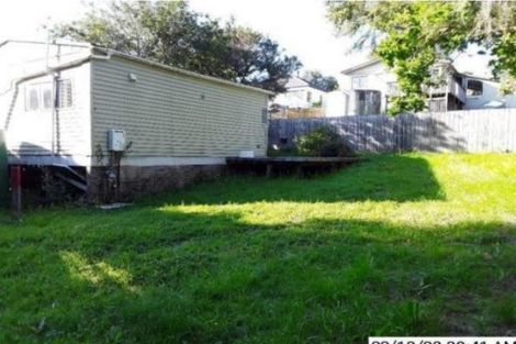 Photo of property in 73a Gledstane Road, Stanmore Bay, Whangaparaoa, 0932