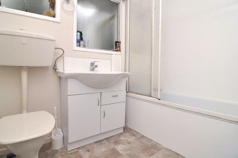 Photo of property in 2/24 Lauderdale Road, Birkdale, Auckland, 0626