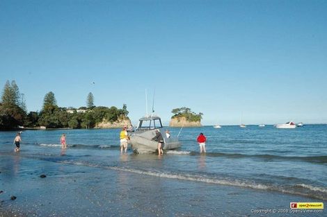 Photo of property in 15 Waiake Street, Torbay, Auckland, 0630