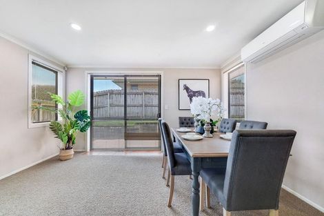 Photo of property in 24 Mt Lebanon Crescent, The Gardens, Auckland, 2105