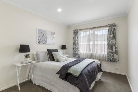 Photo of property in 48 Blackwood Drive, Wattle Downs, Auckland, 2103