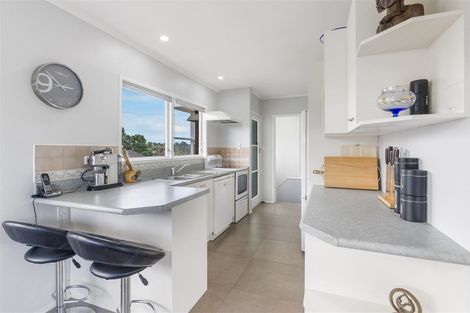 Photo of property in 3 Stansfield Place, Sunnyhills, Auckland, 2010