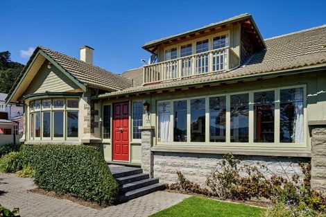 Photo of property in 35 Marine Parade, Eastbourne, Lower Hutt, 5013