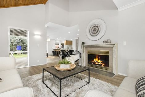 Photo of property in 7 Tarnica Road, Northpark, Auckland, 2013