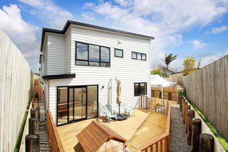Photo of property in 32e Albrecht Avenue, Mount Roskill, Auckland, 1041