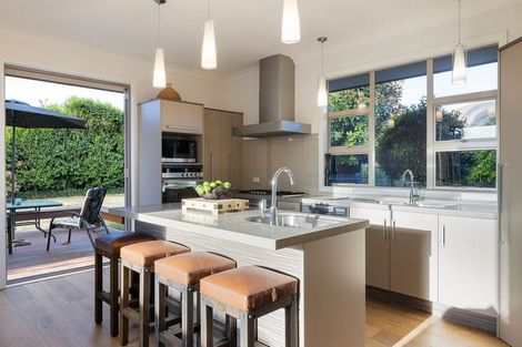 Photo of property in 5 Cooper Crescent, Cambridge, 3434