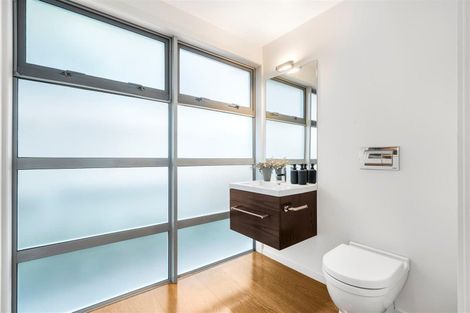 Photo of property in 58 Seacliffe Avenue, Belmont, Auckland, 0622