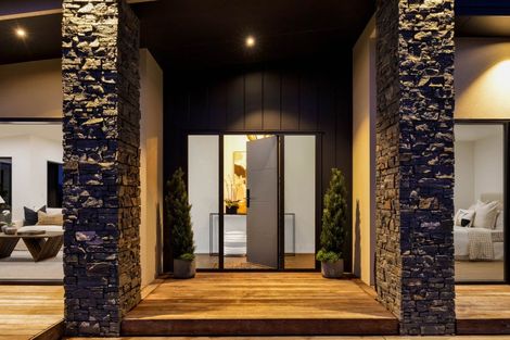 Photo of property in 2 Marsden Place, Hurworth, New Plymouth, 4310