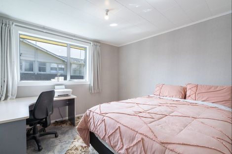 Photo of property in 12 Great North Road, Winton, 9720