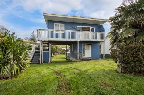 Photo of property in 54 Athenree Road, Athenree, Katikati, 3177