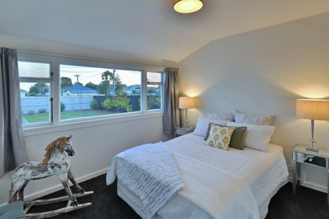 Photo of property in 70 Barrington Street, Somerfield, Christchurch, 8024
