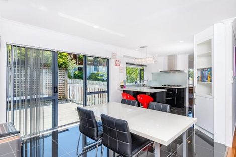 Photo of property in 12 Van Dyke Place, West Harbour, Auckland, 0618