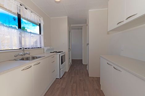 Photo of property in 2/162 Universal Drive, Henderson, Auckland, 0610