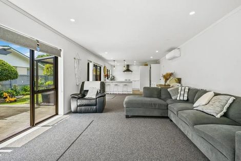 Photo of property in 75 Belvedere Avenue, Waikanae, 5036