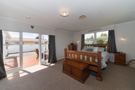 Photo of property in 32 Snowdon Avenue, Terrace End, Palmerston North, 4410