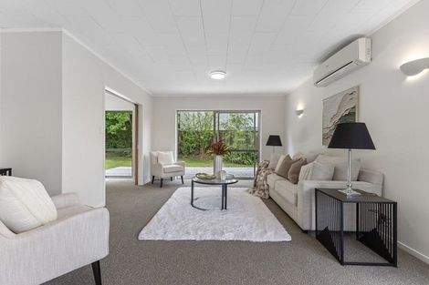 Photo of property in 82a Beach Road, Mellons Bay, Auckland, 2014