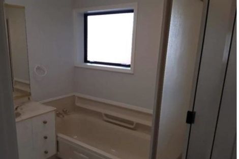 Photo of property in 2/18 Milton Road, Orewa, 0931