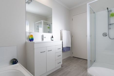 Photo of property in 8c Cannell Farm Drive, Te Puke, 3119