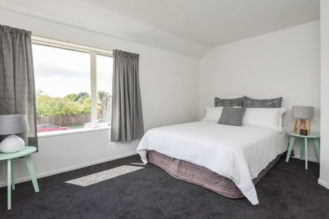 Photo of property in 2/2 Broadbent Street, Riccarton, Christchurch, 8041