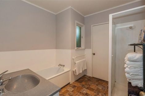 Photo of property in 80 Lynwood Road, New Lynn, Auckland, 0600