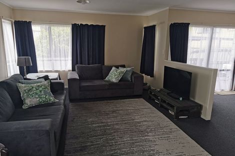 Photo of property in 42 Sandgate Avenue, Botany Downs, Auckland, 2010