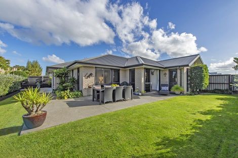 Photo of property in 17 Old Red Barn Road, Halswell, Christchurch, 8025