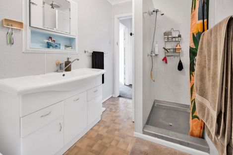 Photo of property in 34 Kent Street, Patea, 4520