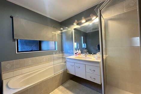 Photo of property in 78 Harmel Road, Glendene, Auckland, 0602