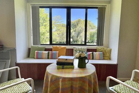 Photo of property in 190 Boord Crescent, Kumeu, 0891