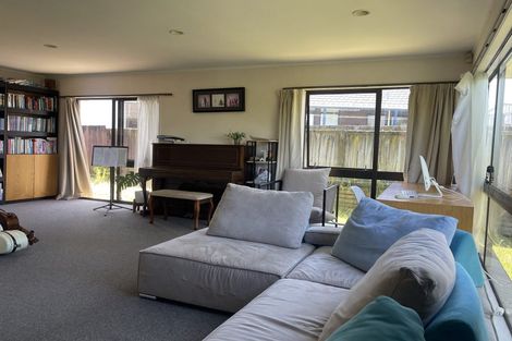 Photo of property in 24 Dianne Louise Drive, Half Moon Bay, Auckland, 2012