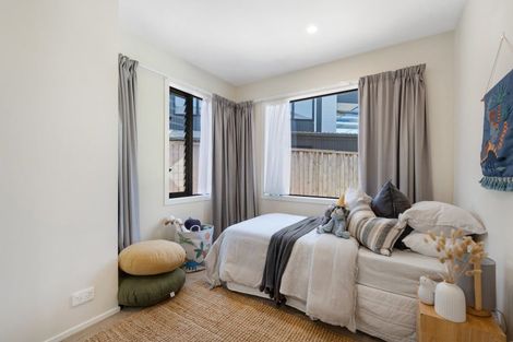 Photo of property in 32c Devon Road, Bucklands Beach, Auckland, 2012
