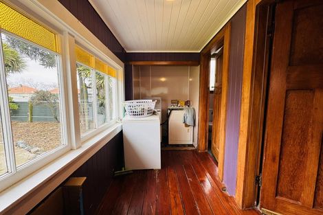 Photo of property in 64 Limbrick Street, Terrace End, Palmerston North, 4410