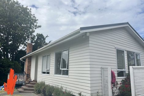 Photo of property in 17 Normandy Place, Henderson, Auckland, 0610