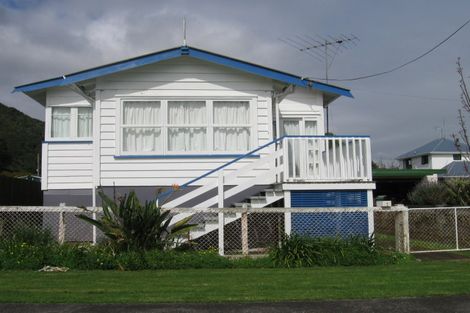 Photo of property in 7 Tatahi Street, Te Puru, Thames, 3575