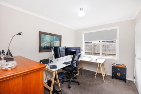 Photo of property in 5a Blenheim Place, Feilding, 4702