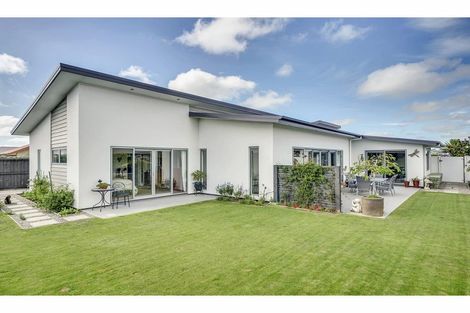 Photo of property in 27 Sovereign Boulevard, Kaiapoi, 7630