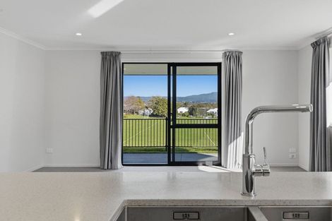 Photo of property in 26 Richardson Road, Omokoroa, 3114