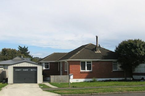 Photo of property in 16 Bathurst Street, Silverstream, Upper Hutt, 5019