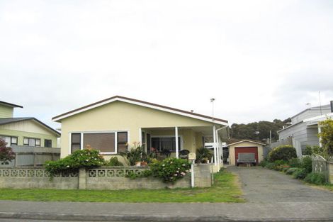 Photo of property in 108 Beach Road, Haumoana, 4102