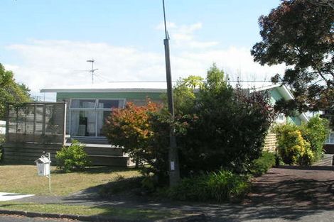 Photo of property in 23 Knightsbridge Drive, Forrest Hill, Auckland, 0620