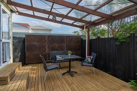 Photo of property in 407 Marine Parade, Napier South, Napier, 4110