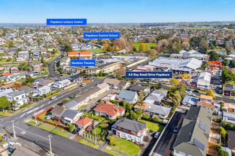 Photo of property in 4/6 Ray Small Drive, Papakura, 2110