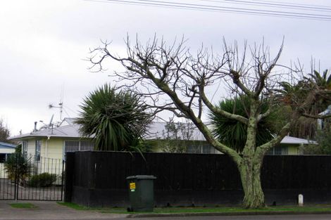 Photo of property in 35 Maxwells Line, Awapuni, Palmerston North, 4412