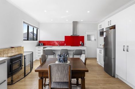 Photo of property in 15 Tasman Street, Opunake, 4616