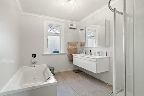 Photo of property in 1 Thomson Street, Green Island, Dunedin, 9018