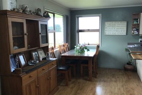 Photo of property in 39 Knorp Street, Halcombe, Feilding, 4779