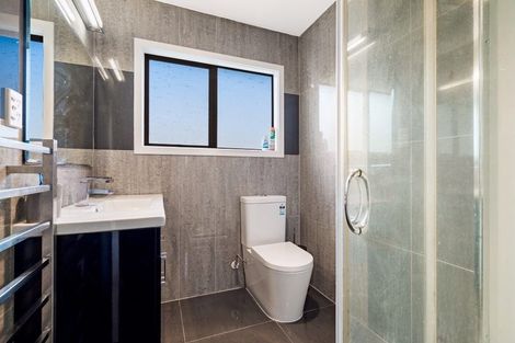 Photo of property in 109 Kemp Road, Massey, Auckland, 0614