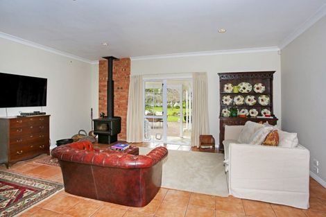 Photo of property in 9 Helland Drive, Bombay, Drury, 2579